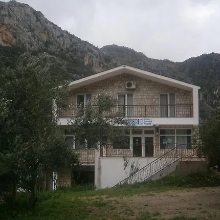& Restaurant Adriatic Pensjonat 3*